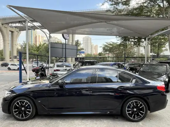 BMW-530e-2019