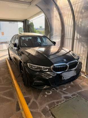 BMW-320i-2020