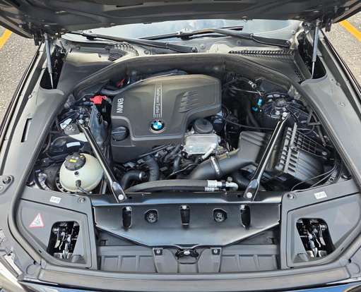 BMW-528i-2015