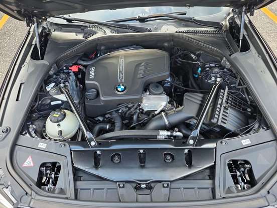 BMW-528i-2.0 M SPORT 16V GASOLINA 4P AUTOMÁTICO BMW-528i-2015