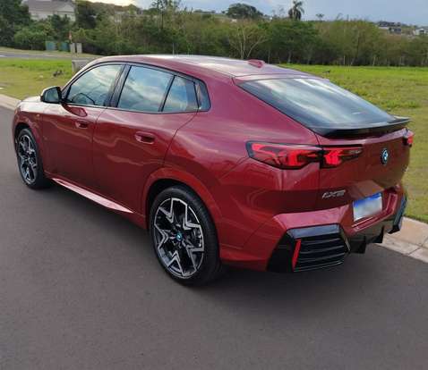 BMW-iX2-2024