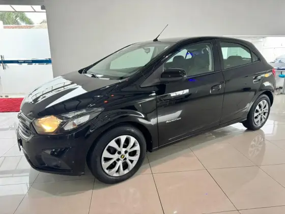 CHEVROLET ONIX 1.4 MPFI ADVANTAGE 8V FLEX 4P AUTOMÁTICO