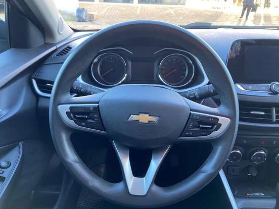 CHEVROLET-ONIX-2020