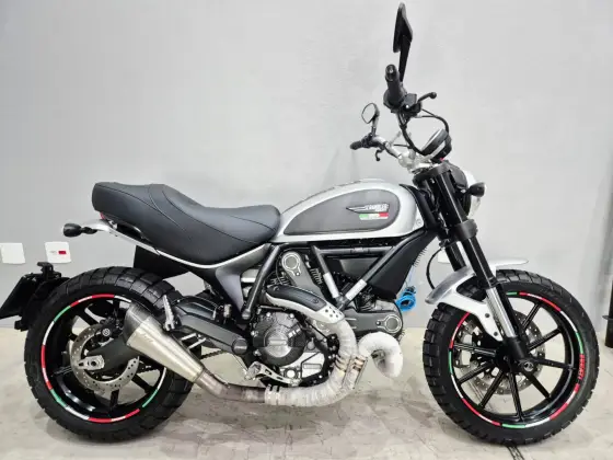 DUCATI SCRAMBLER ICON 