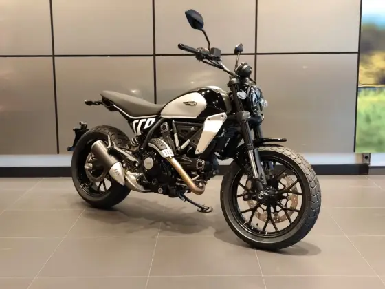 DUCATI SCRAMBLER ICON 
