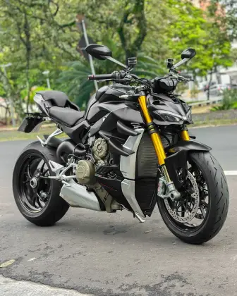 DUCATI STREETFIGHTER V4 S 