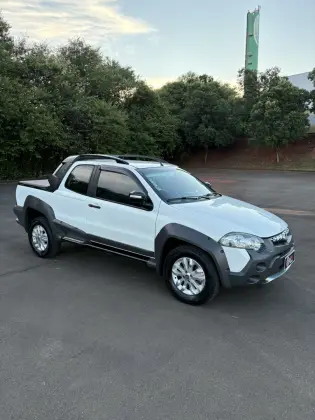 FIAT STRADA 1.8 MPI ADVENTURE CD 16V FLEX 2P MANUAL FIAT STRADA 1.8 MPI ADVENTURE CD 16V FLEX 2P MANUAL
