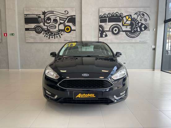 FORD-FOCUS-2017