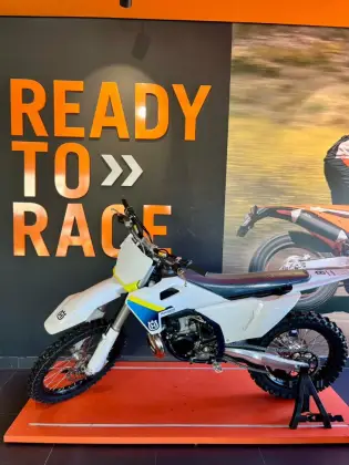 HUSQVARNA TC 300 HUSQVARNA TC 300