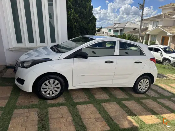 HYUNDAI HB20 1.0 COMFORT 12V FLEX 4P MANUAL
