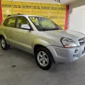 HYUNDAI TUCSON 2.0 MPFI GLS 16V 143CV 2WD FLEX 4P AUTOMÁTICO HYUNDAI TUCSON 2.0 MPFI GLS 16V 143CV 2WD FLEX 4P AUTOMÁTICO