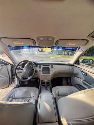 HYUNDAI-AZERA-2010