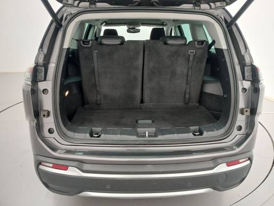 /en/city/cate-car-used-car/jeep-commander-2022-1-3-t270-turbo-flex-limited-at6-43979133896688640/-9