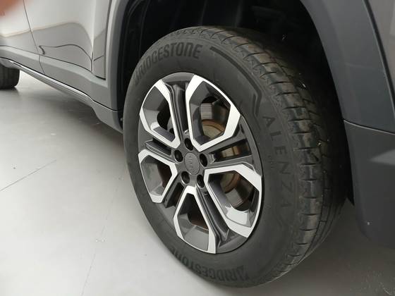 /en/city/cate-car-used-car/jeep-commander-2022-1-3-t270-turbo-flex-limited-at6-43979133896688640/-12