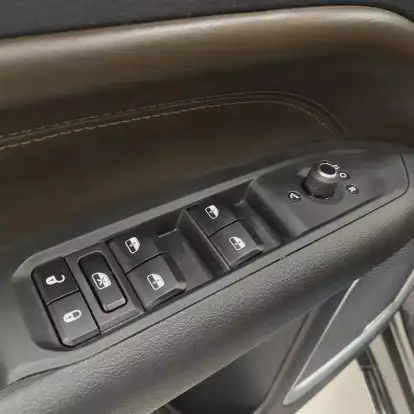 JEEP-COMMANDER-2024