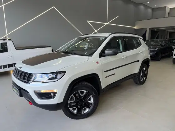 JEEP COMPASS 2.0 16V DIESEL TRAILHAWK 4X4 AUTOMÁTICO JEEP COMPASS 2.0 16V DIESEL TRAILHAWK 4X4 AUTOMÁTICO