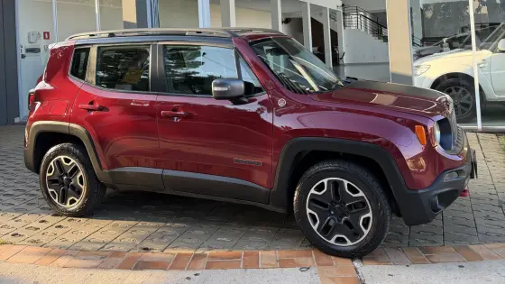 JEEP RENEGADE 2.0 16V TURBO DIESEL TRAILHAWK 4P 4X4 AUTOMÁTICO
