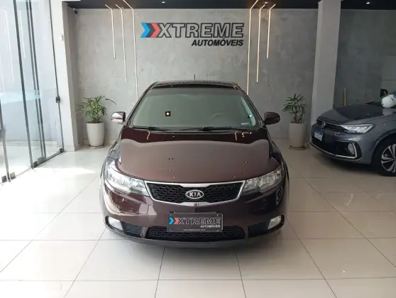 KIA CERATO 1.6 E.221 SEDAN 16V GASOLINA 4P AUTOMÁTICO