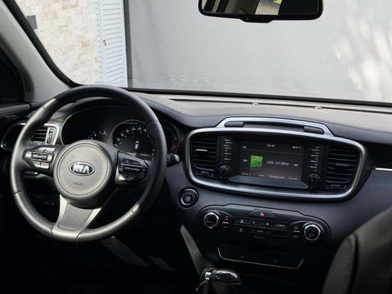 KIA-SORENTO-2017