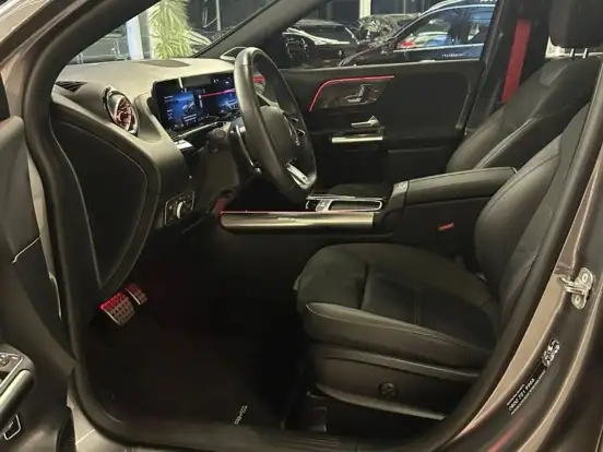 MERCEDES-BENZ-GLA 35 AMG-2025