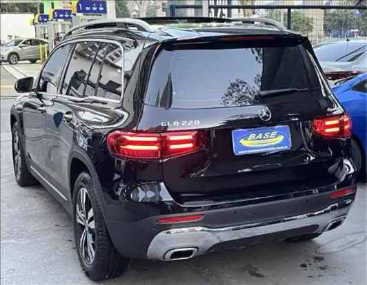 MERCEDES-BENZ-GLB 220-2024
