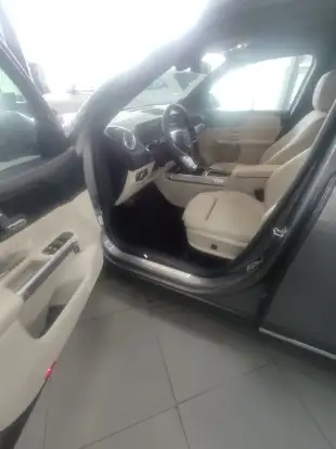 MERCEDES-BENZ-GLB 220-2025
