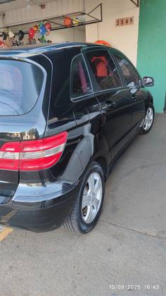 MERCEDES-BENZ B 180 1.7 FAMILY 8V GASOLINA 4P AUTOMÁTICO