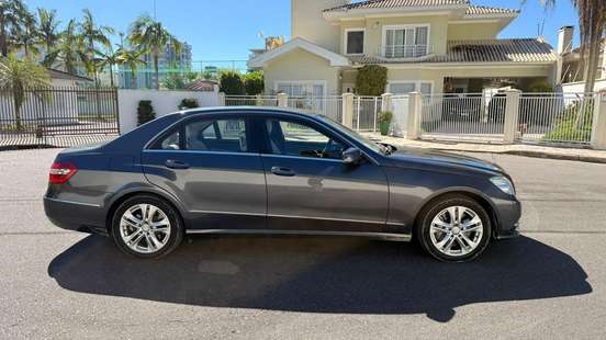 MERCEDES-BENZ-E 500-2011