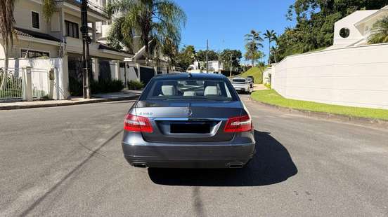 MERCEDES-BENZ-E 500-2011