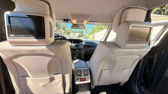 MERCEDES-BENZ-E 500-2011
