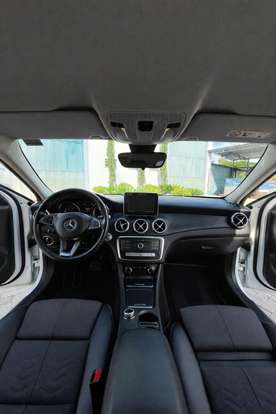 MERCEDES-BENZ-GLA 200-2018