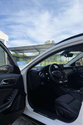 MERCEDES-BENZ-GLA 200-2018