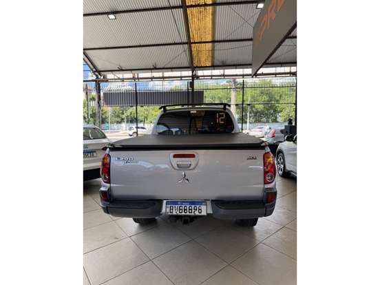MITSUBISHI-L200 TRITON-2011