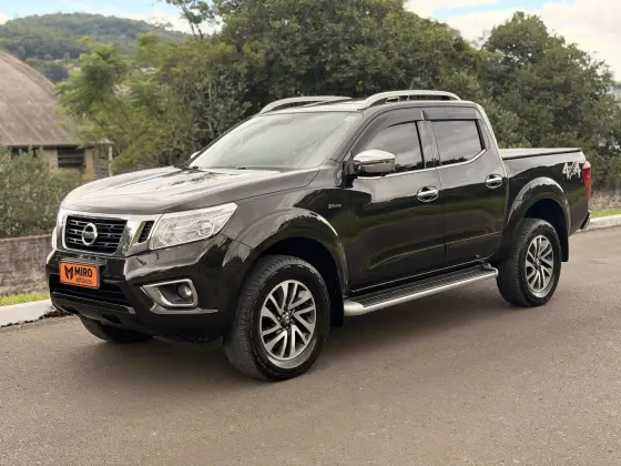 NISSAN FRONTIER 2.3 16V TURBO DIESEL LE CD 4X4 AUTOMÁTICO