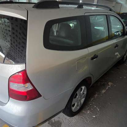 NISSAN-LIVINA-1.6 SL 16V FLEX 4P MANUAL NISSAN-LIVINA-2010