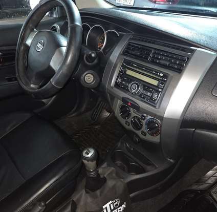 NISSAN-LIVINA-1.6 SL 16V FLEX 4P MANUAL NISSAN-LIVINA-2010