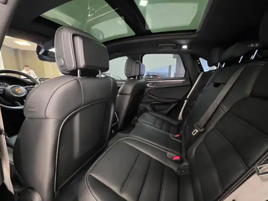 PORSCHE-MACAN-2024