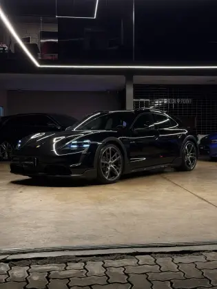 PORSCHE TAYCAN 4 CROSS TURISMO ELÉTRICO