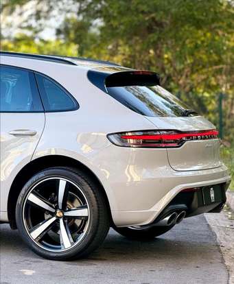 PORSCHE-MACAN-2023