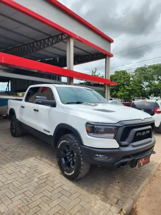 RAM 1500 5.7 V8 GASOLINA REBEL CD 4X4 AUTOMÁTICO RAM 1500 5.7 V8 GASOLINA REBEL CD 4X4 AUTOMÁTICO