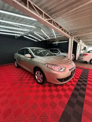 RENAULT FLUENCE 2.0 DYNAMIQUE 16V FLEX 4P AUTOMÁTICO