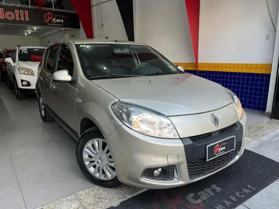 RENAULT SANDERO 1.6 PRIVILÉGE 16V FLEX 4P AUTOMÁTICO