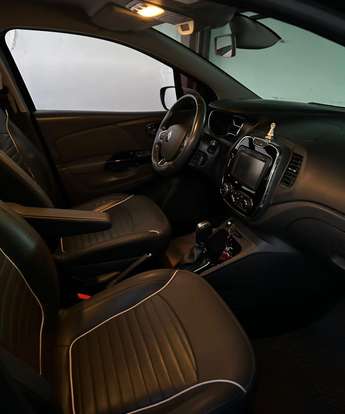 RENAULT-CAPTUR-2017