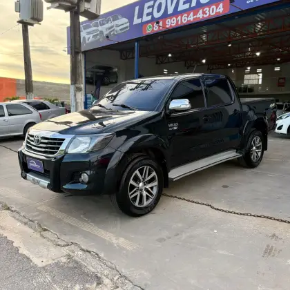 TOYOTA HILUX 2.7 SRV 4X4 CD 16V FLEX 4P AUTOMÁTICO TOYOTA HILUX 2.7 SRV 4X4 CD 16V FLEX 4P AUTOMÁTICO