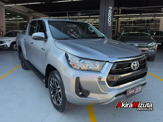 TOYOTA HILUX 2.8 D-4D TURBO DIESEL CD SRV 4X4 AUTOMÁTICO