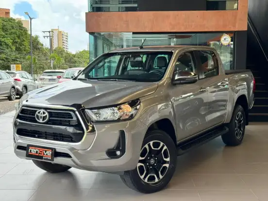 TOYOTA-HILUX-2.8 D-4D TURBO DIESEL CD SRV 4X4 AUTOMÁTICO TOYOTA-HILUX-2023
