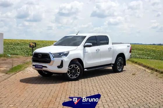 TOYOTA HILUX 2.8 D-4D TURBO DIESEL CD SRX LIMITED 4X4 AUTOMÁTICO