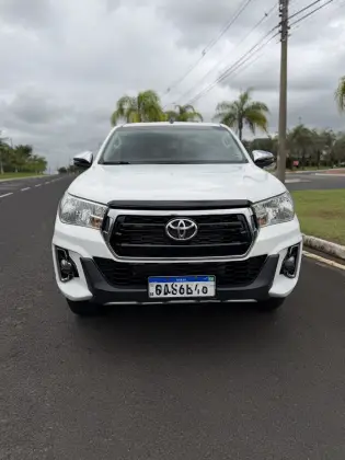 TOYOTA HILUX 2.8 SRV 4X4 CD 16V DIESEL 4P AUTOMÁTICO TOYOTA HILUX 2.8 SRV 4X4 CD 16V DIESEL 4P AUTOMÁTICO