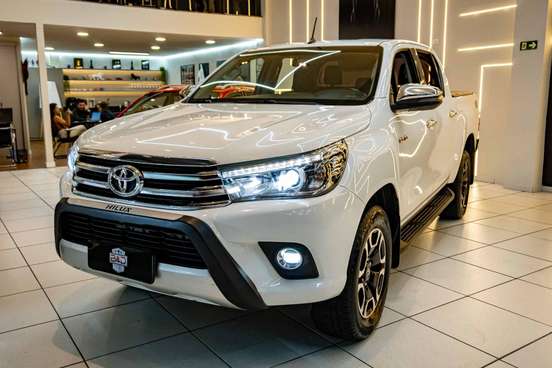 TOYOTA-HILUX-2018