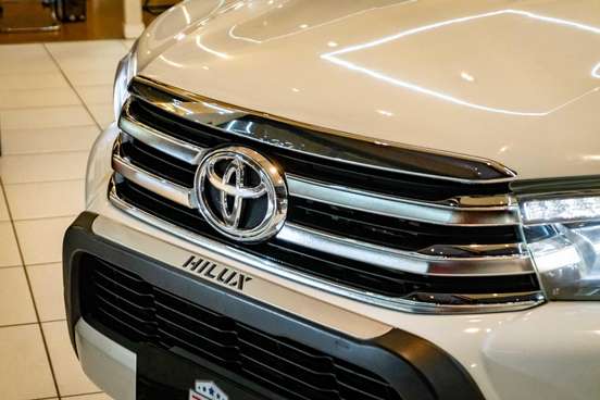 TOYOTA-HILUX-2018